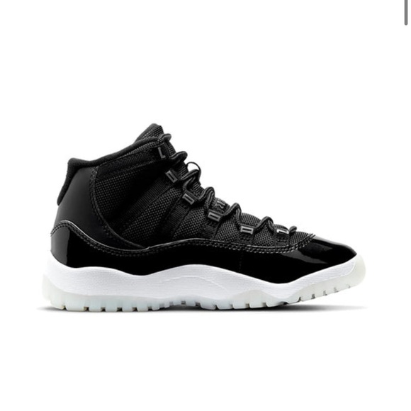 Jordan 11s RETRO JUBILEE 25th Anniversary - Picture 2 of 7